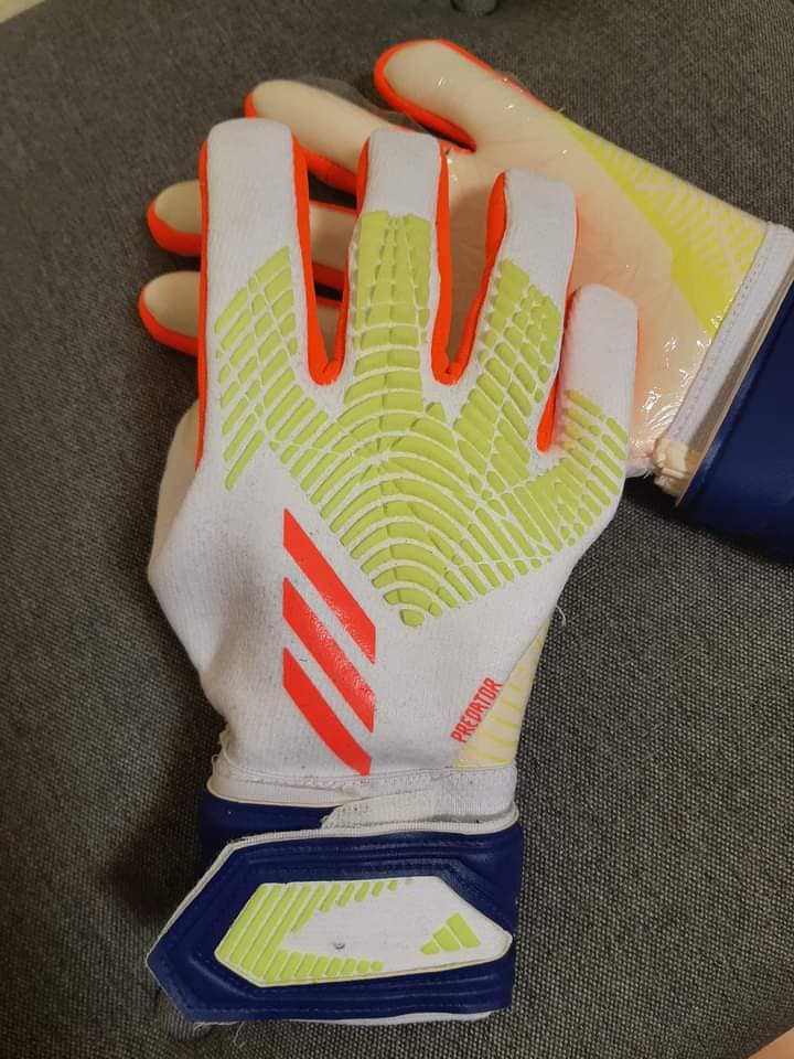 Adidas Predator golmanske rukavice