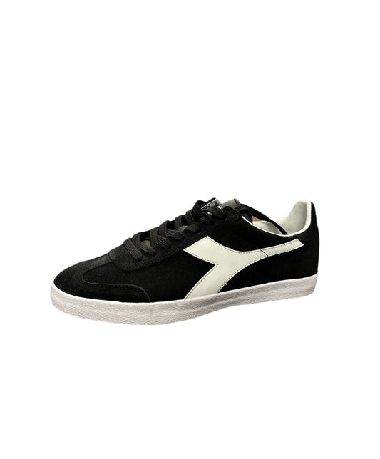 Diadora Pitch